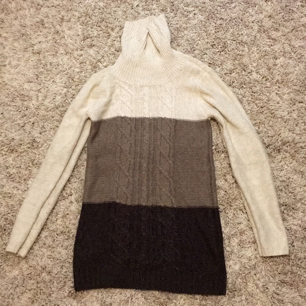 Tricolor sweater dress